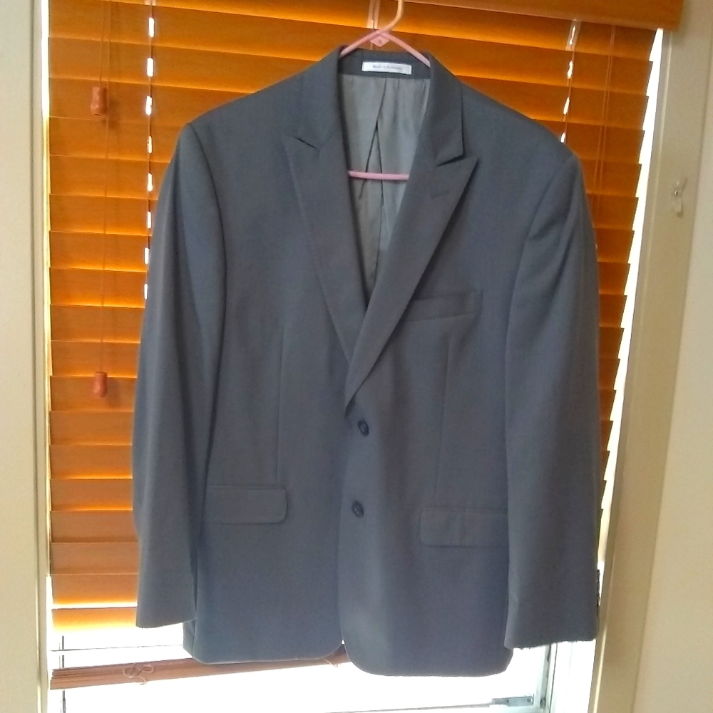 Men's J. Crew grey suit, size 40S -EUC